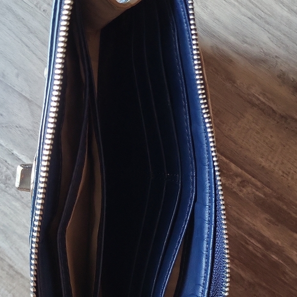 🌼🐎 Coach tan & blue wallet/Wristlet - Picture 3 of 13